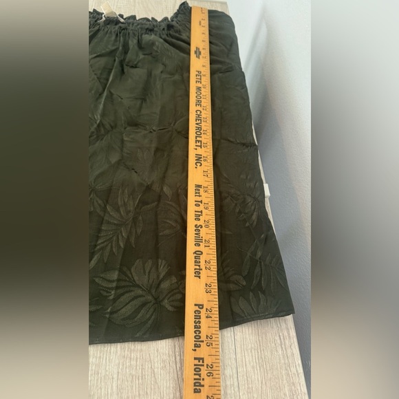 Michael Kors Jacquard Satin Off Shoulder Top Ivy Pattern Bell Puff Sleeve NWT Sm - Picture 7 of 10